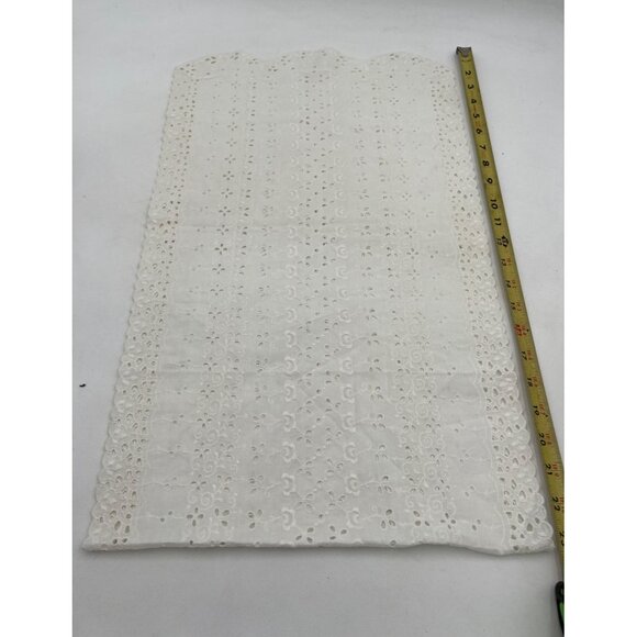 Vintage Linen Embroidered Crocheted Edge Bread Liner & Doilies Lot of 3 - Picture 11 of 11